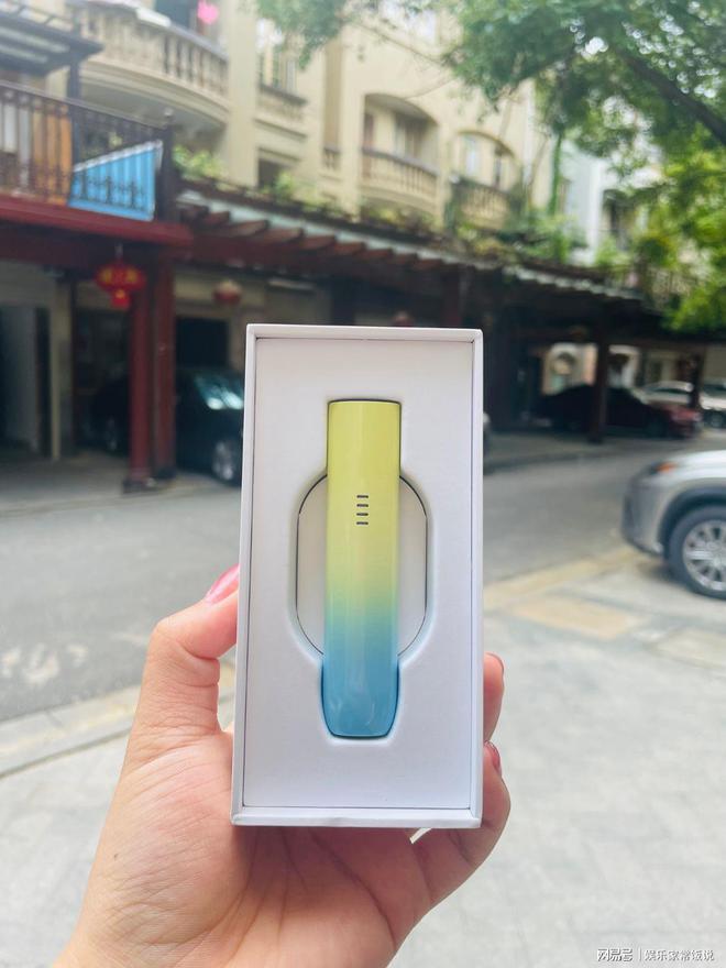 悦刻五代一吸就亮白灯震动(悦刻五代一吸就亮白灯震动不出烟)-第2张图片-番响电子烟