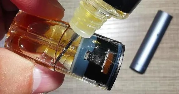 悦刻烟油过期了还能抽吗(悦刻烟油过期了还能抽吗有毒吗)-第1张图片-电子烟烟油论坛