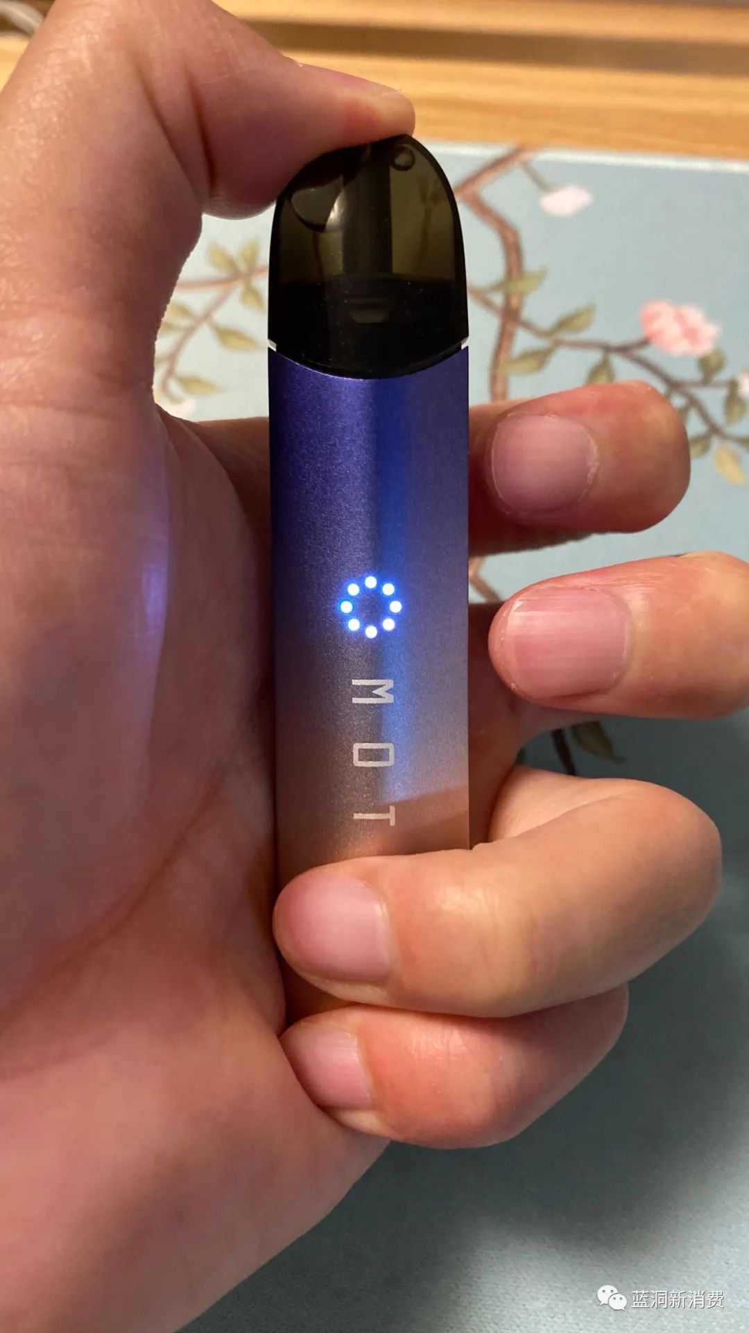 魔笛电子烟一直闪红灯怎么解决(魔笛电子烟一直闪红灯怎么解决啊)-第2张图片-番响电子烟