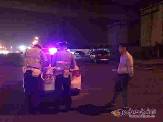 豪车男酒驾被乐山交警逮住 理由编得好奇葩