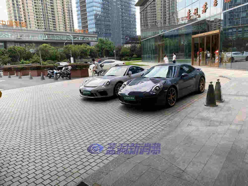 合肥站探展徕米：又双叒叕超跑开道抓眼球，专属VIP室座无虚席 