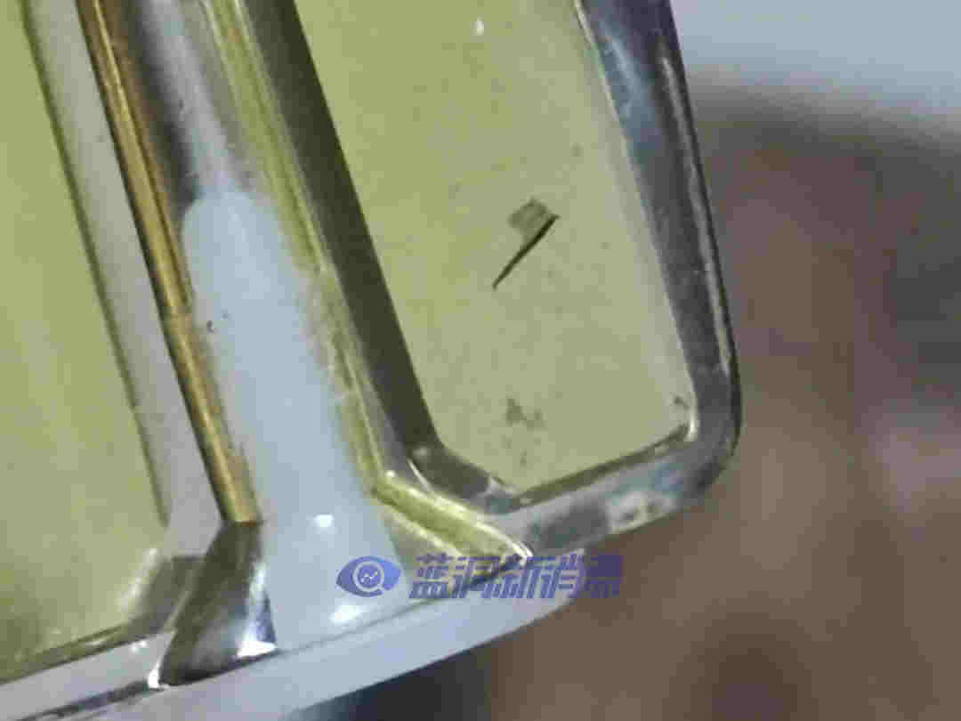 多款通配电子烟弹出现异物：警示消费者应从正规实体店购买正规品牌 