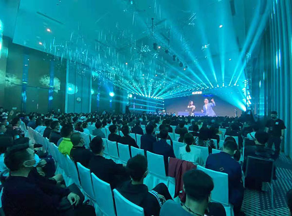 ICE暴雪喊出“和而不同”的背后，电子烟下半场换一种打法？