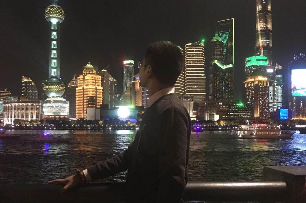 非我故事汇：一个背包两条腿跑出的百万市场