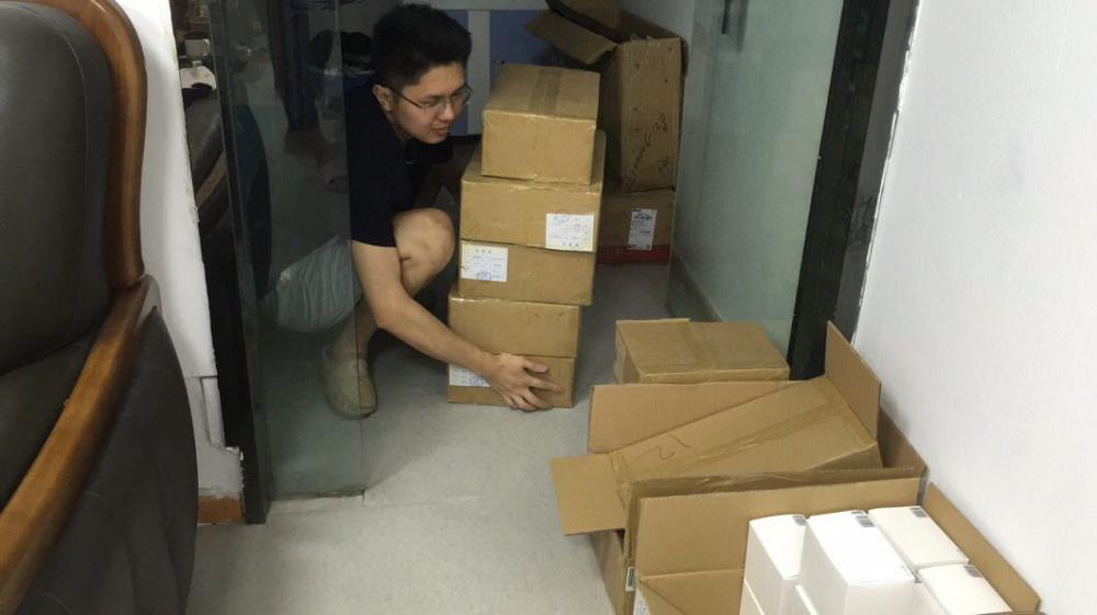 非我故事汇：一个背包两条腿跑出的百万市场